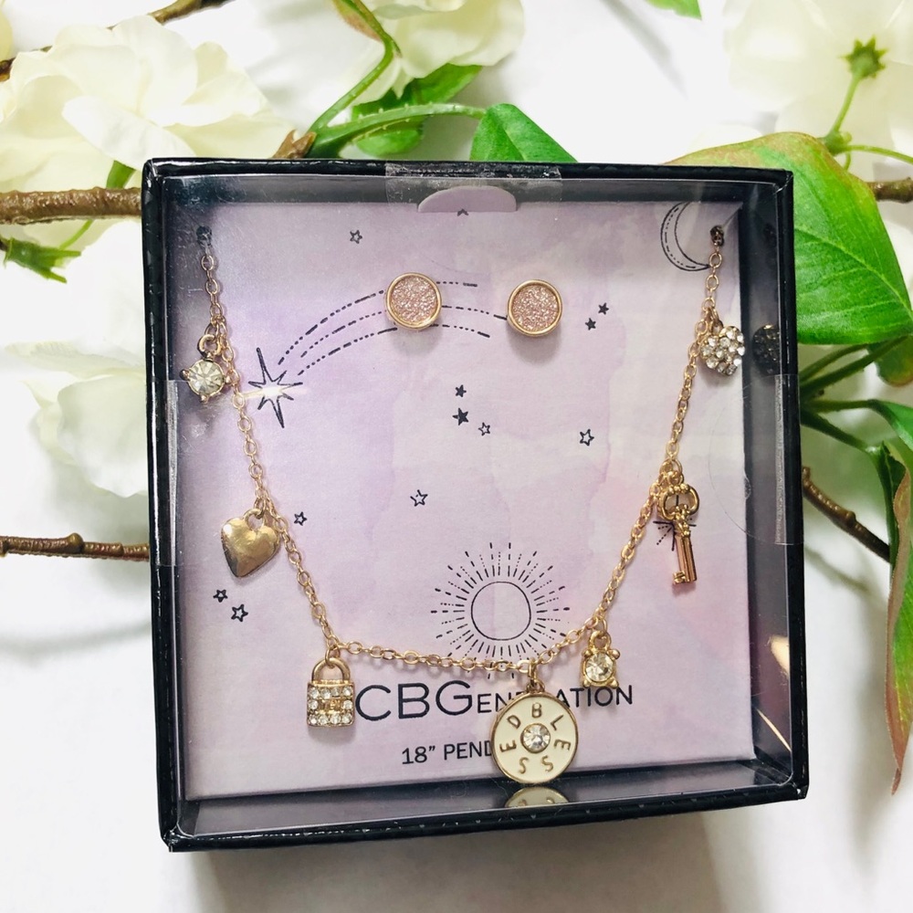 BCBGeneration “ 18” Pendant Set